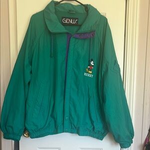 Vibrant Green Raincoat with Water-Resistant Fabric and Relaxed Fit